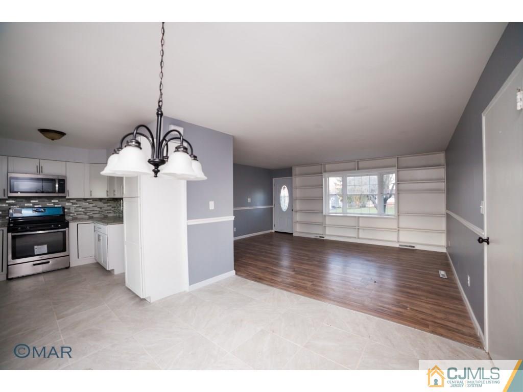 172 Kendall Road Kendall Park, NJ 08824 - Photo 23 of 25 Gallery Image 23