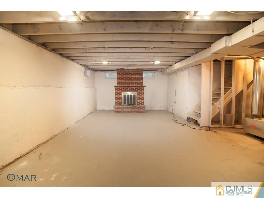 172 Kendall Road Kendall Park, NJ 08824 - Photo 8 of 25 Gallery Image 8