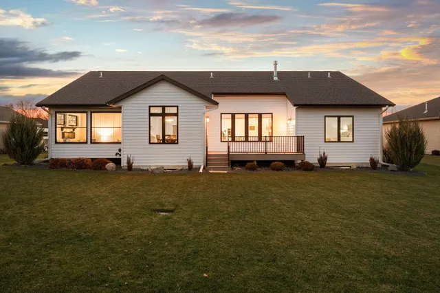 $774,900 | 1007 28th Street Southwest, Austin, MN 55912