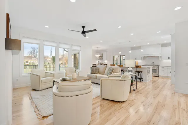 $774,900 | 1007 28th Street Southwest, Austin, MN 55912