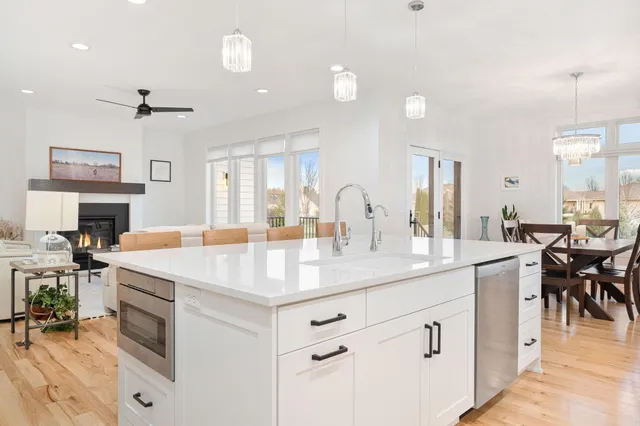 $774,900 | 1007 28th Street Southwest, Austin, MN 55912