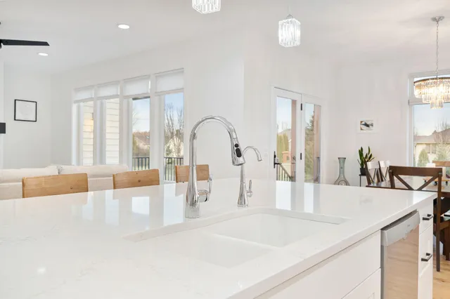 $774,900 | 1007 28th Street Southwest, Austin, MN 55912