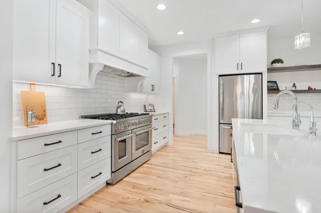 $774,900 | 1007 28th Street Southwest, Austin, MN 55912