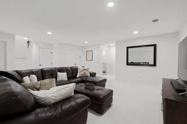 $774,900 | 1007 28th Street Southwest, Austin, MN 55912