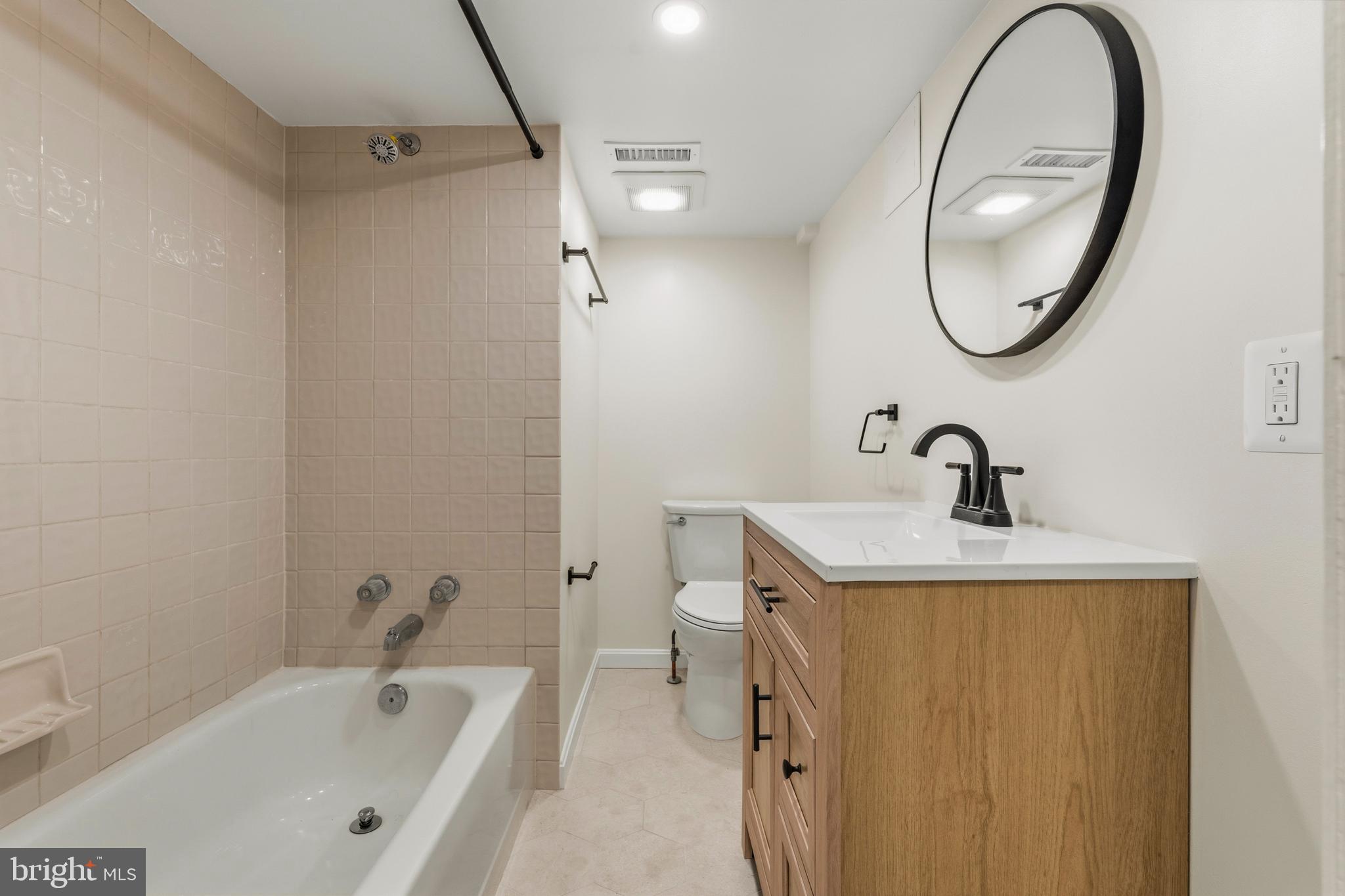 1801 South Glebe Road Arlington, VA 22204 - Photo 33 of 36 Full Bathroom in Basement