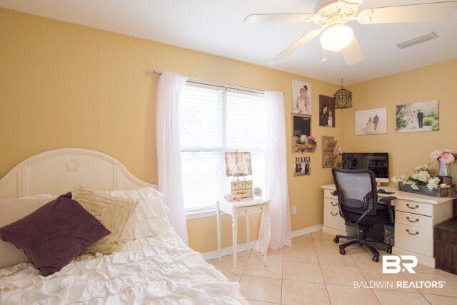 2300 East 4th Street Gulf Shores, AL 36542 - Photo 3 of 26 Guest Room #1