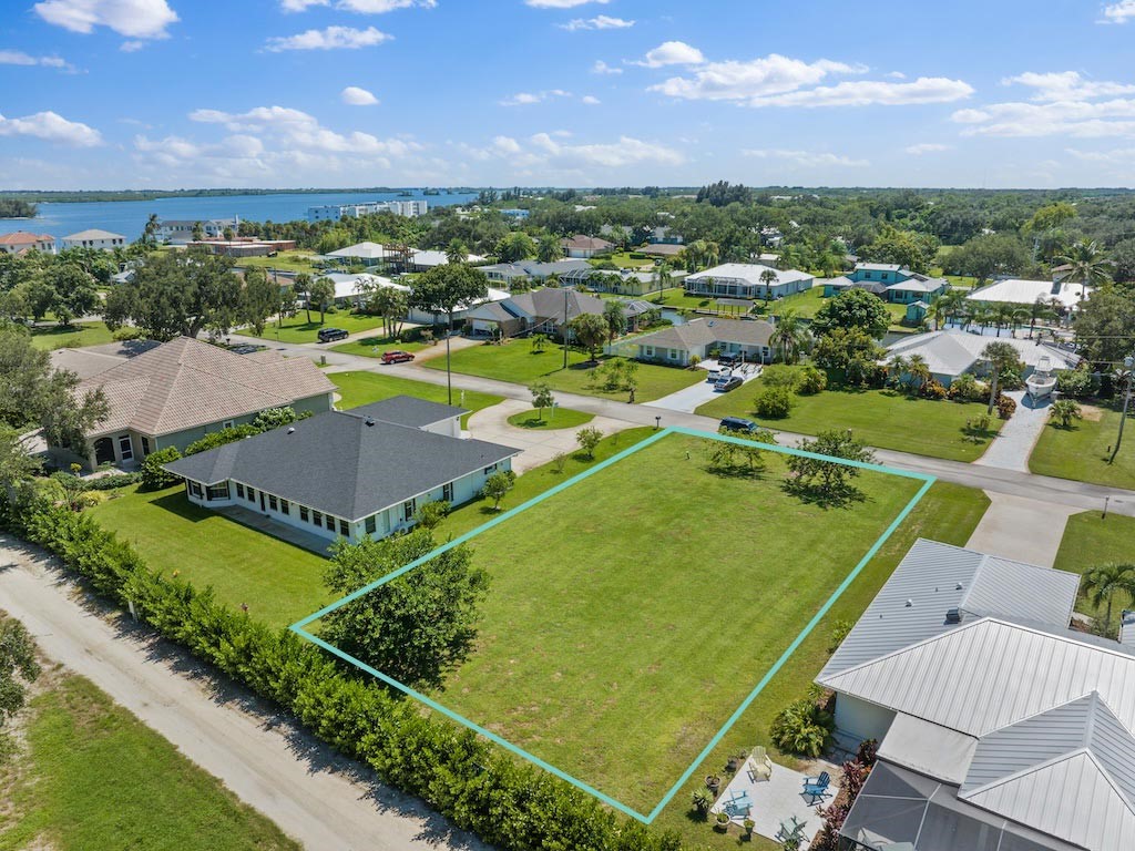 6616 110th Place Sebastian, FL 32958 - Photo 3 of 10