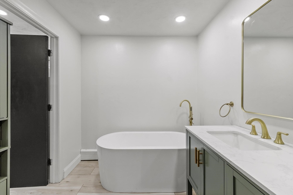 82 Cornell Road Marblehead, MA 01945 - Photo 21 of 42