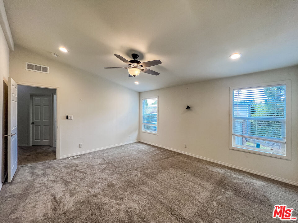 4010 Saviers Road, Unit 175 Oxnard, CA 93033 - Photo 11 of 16 Gallery Image 11