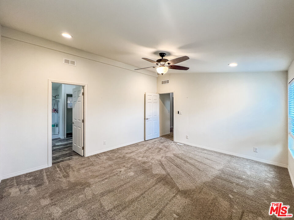 4010 Saviers Road, Unit 175 Oxnard, CA 93033 - Photo 12 of 16 Gallery Image 12