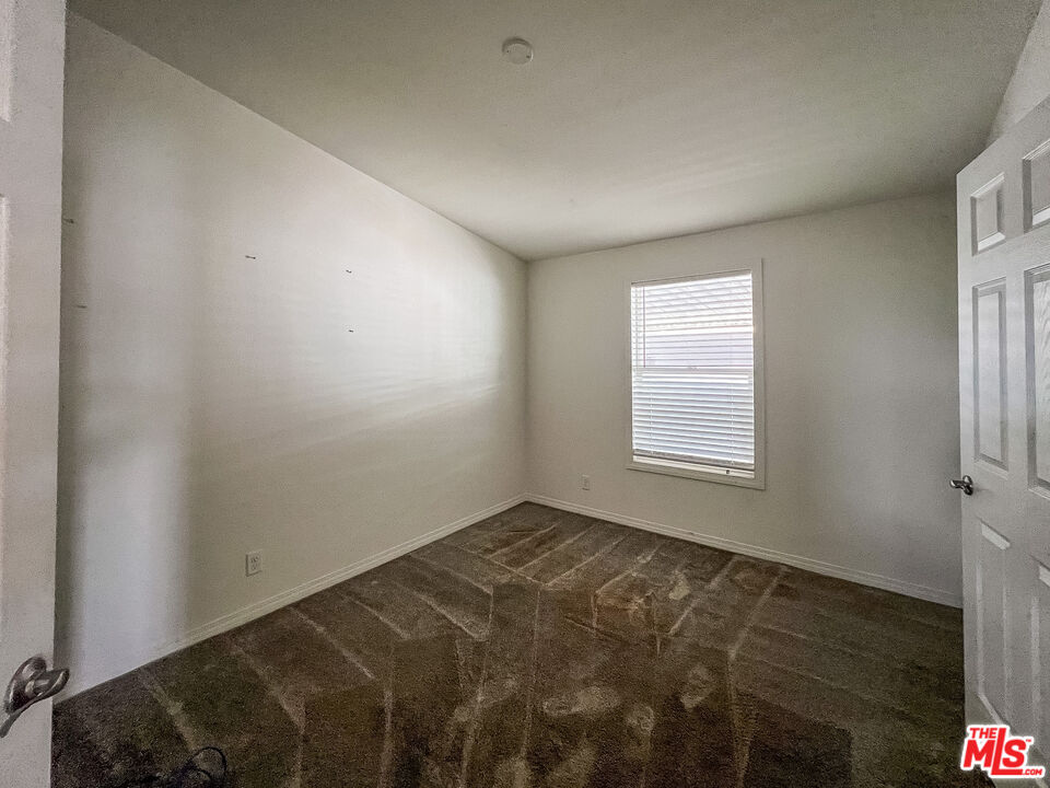 4010 Saviers Road, Unit 175 Oxnard, CA 93033 - Photo 9 of 16 Gallery Image 9
