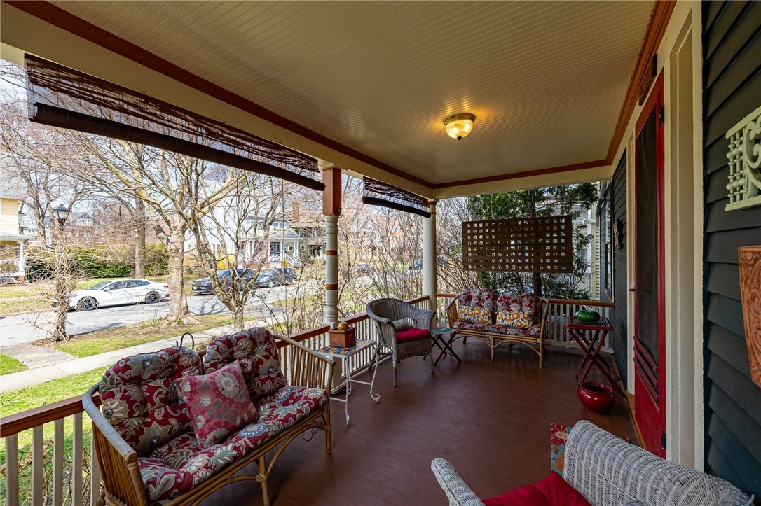 336 Berkeley Street Rochester, NY 14607 - Photo 4 of 44