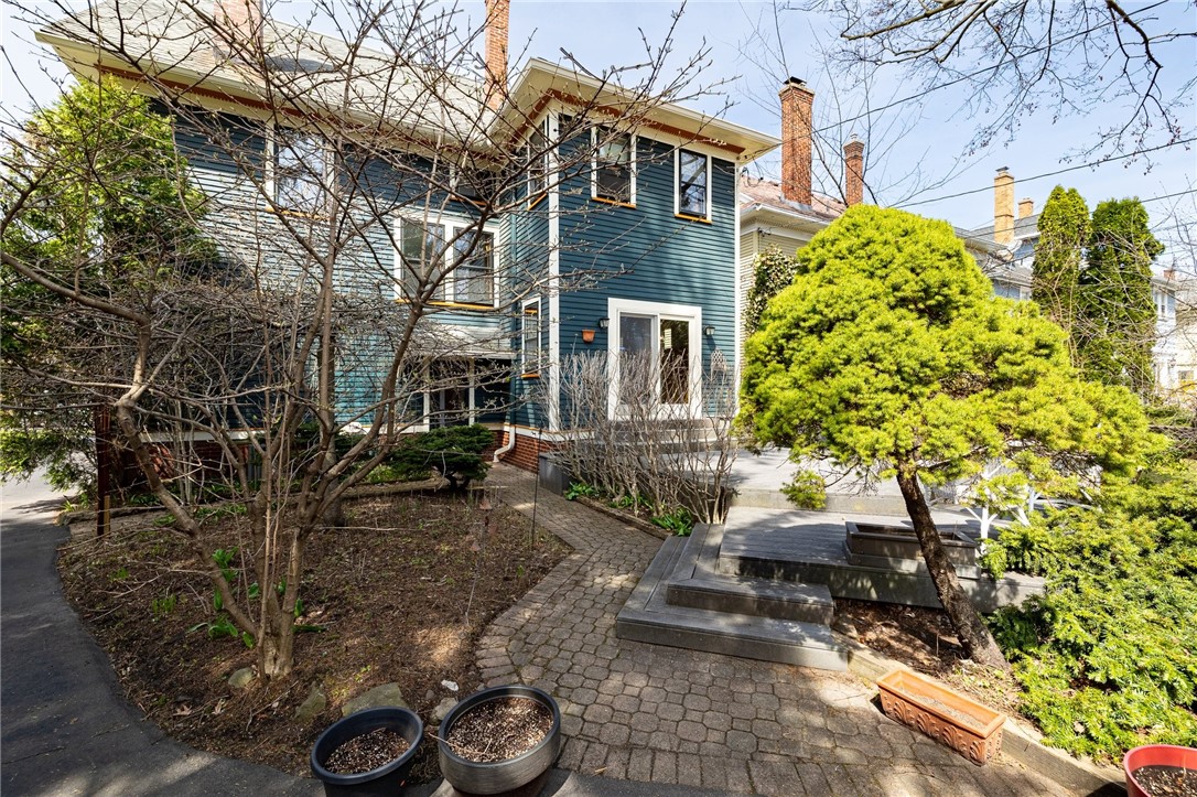 336 Berkeley Street Rochester, NY 14607 - Photo 5 of 44