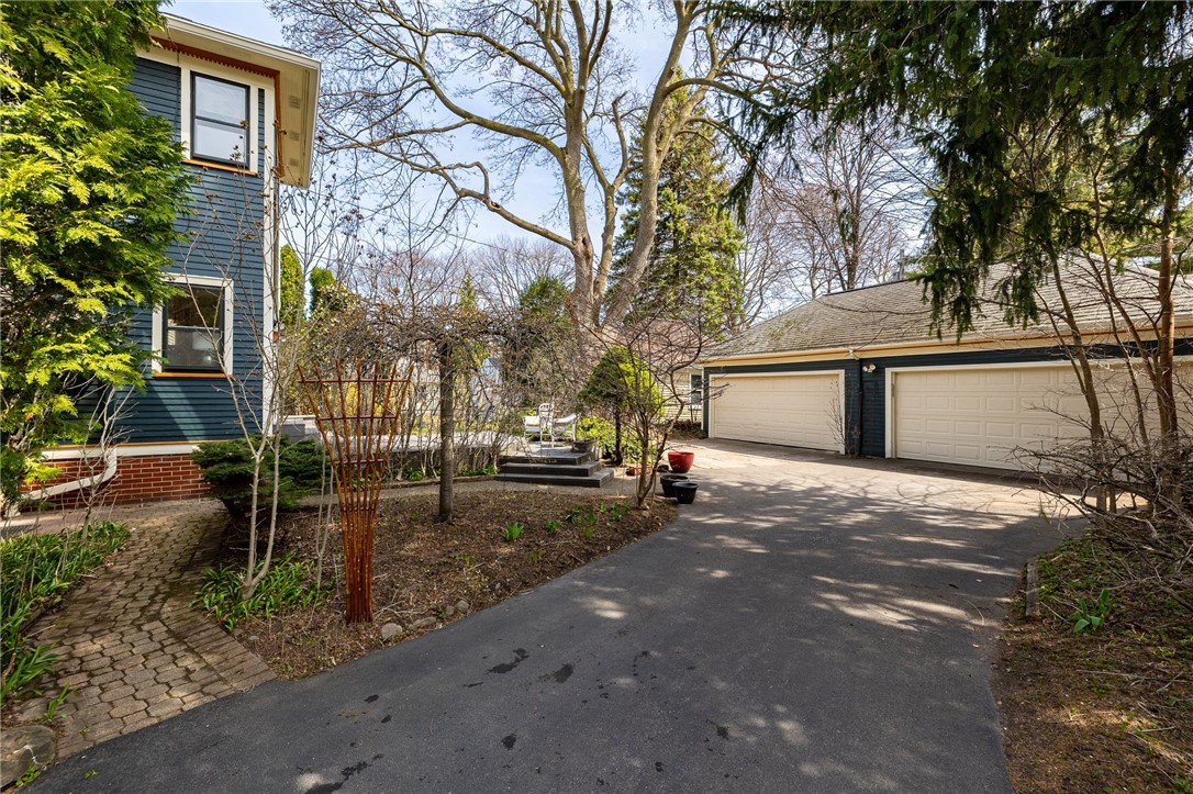 336 Berkeley Street Rochester, NY 14607 - Photo 7 of 44