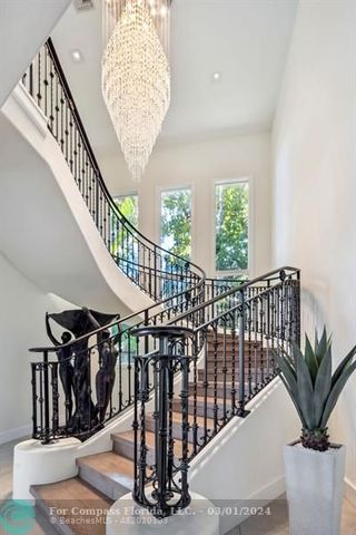 a view of entryway and hall