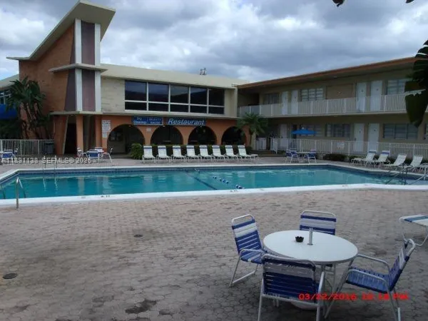 $1,400 | 26 Diplomat Parkway, Unit 2248, Hallandale Beach, FL 33009