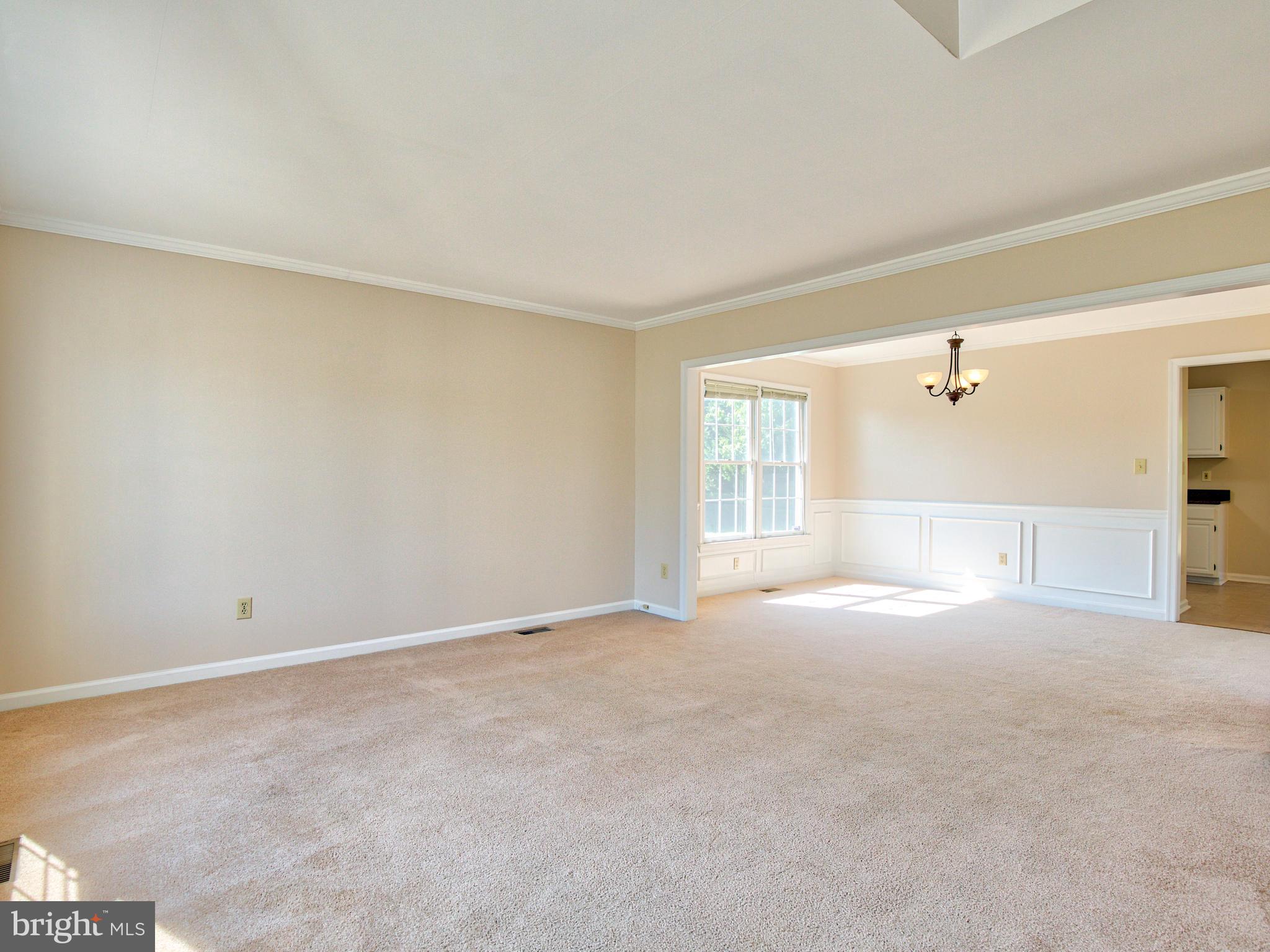 144 Woodrow Road Winchester, VA 22602 - Photo 3 of 47 Gallery Image 3