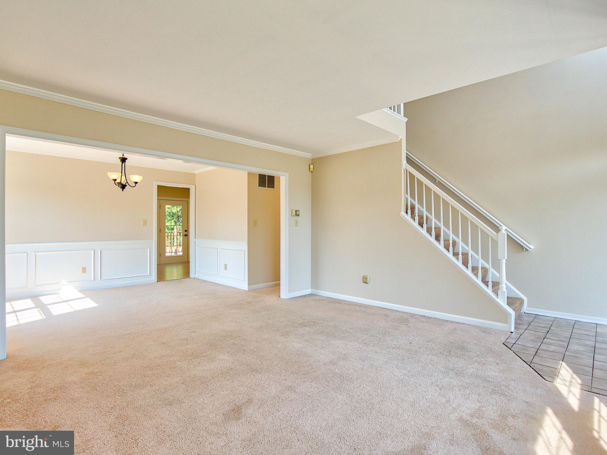 144 Woodrow Road Winchester, VA 22602 - Photo 4 of 47 Gallery Image 4