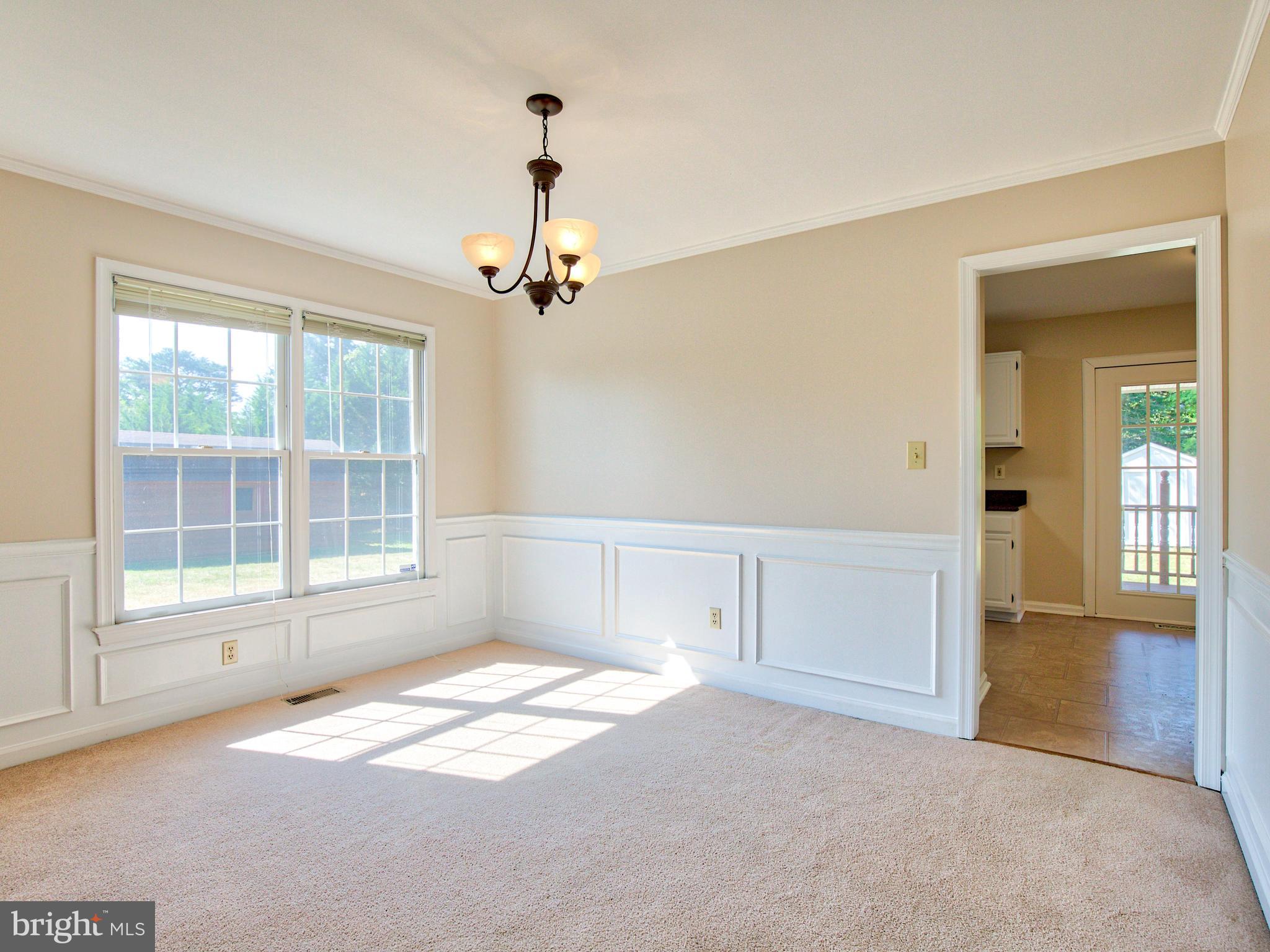 144 Woodrow Road Winchester, VA 22602 - Photo 6 of 47 Gallery Image 6