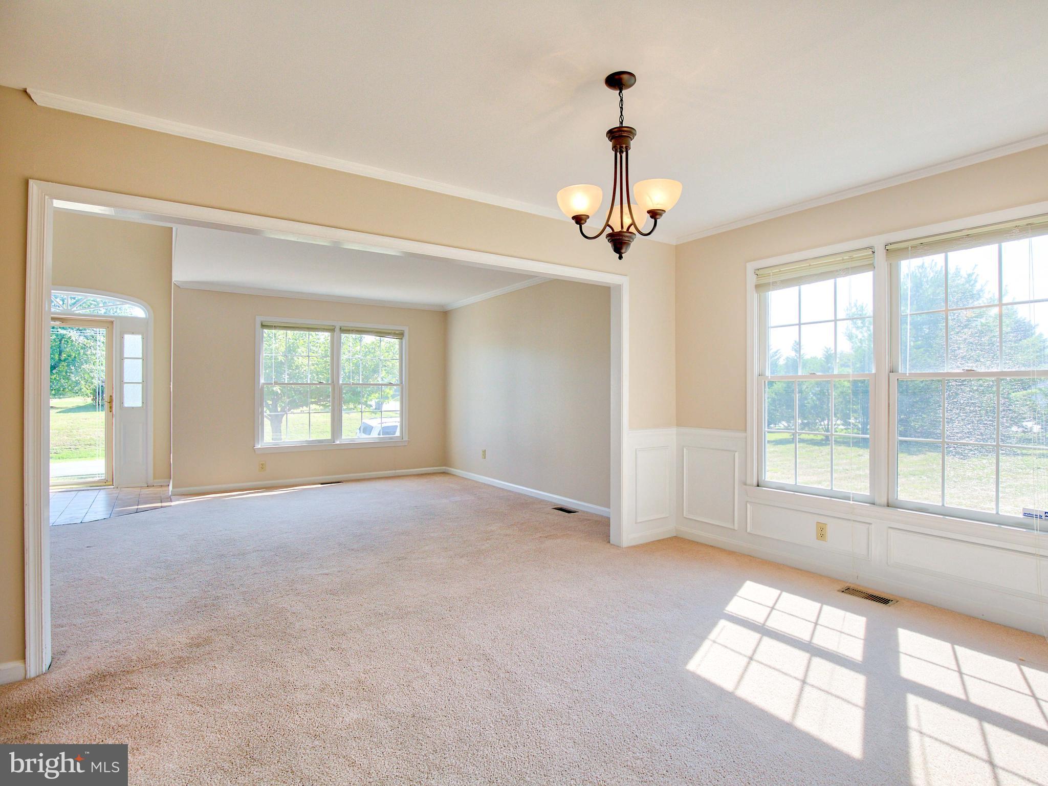 144 Woodrow Road Winchester, VA 22602 - Photo 7 of 47 Gallery Image 7
