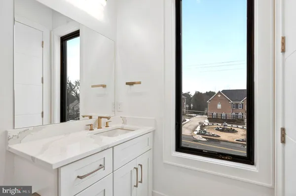 $4,495,000 | 942 Dead Run Drive, McLean, VA 22101