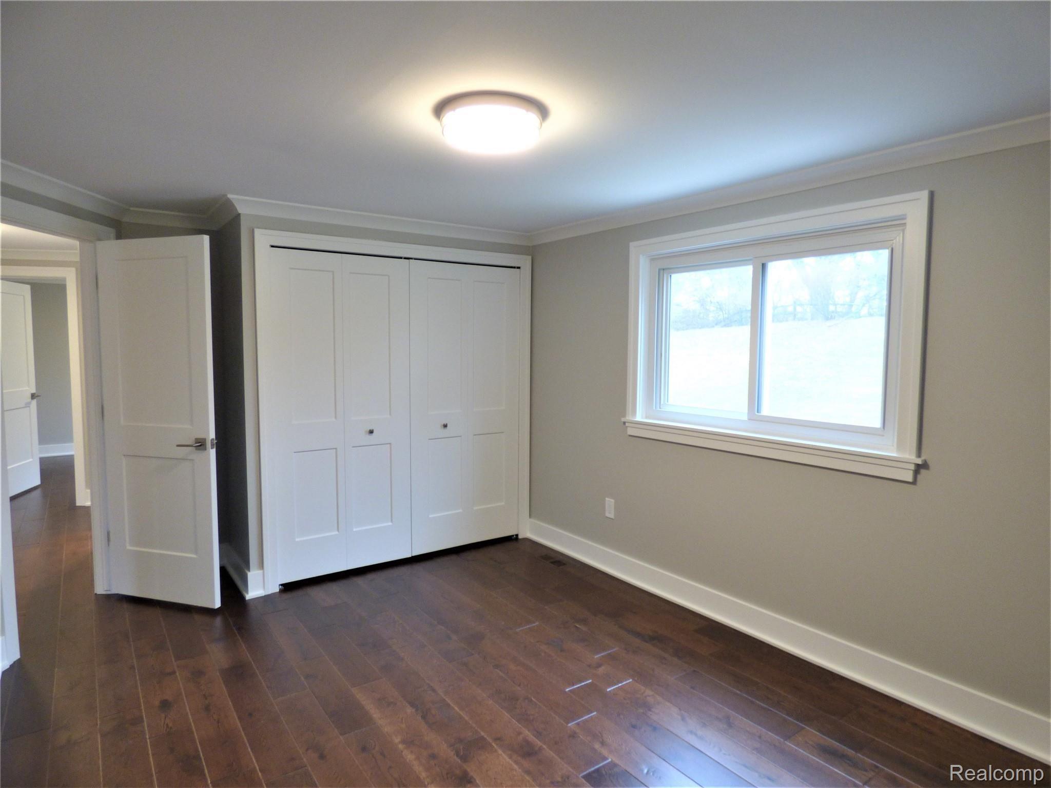 660 Ten Point Drive Rochester, MI 48309 - Photo 22 of 31 P1040566.JPG
