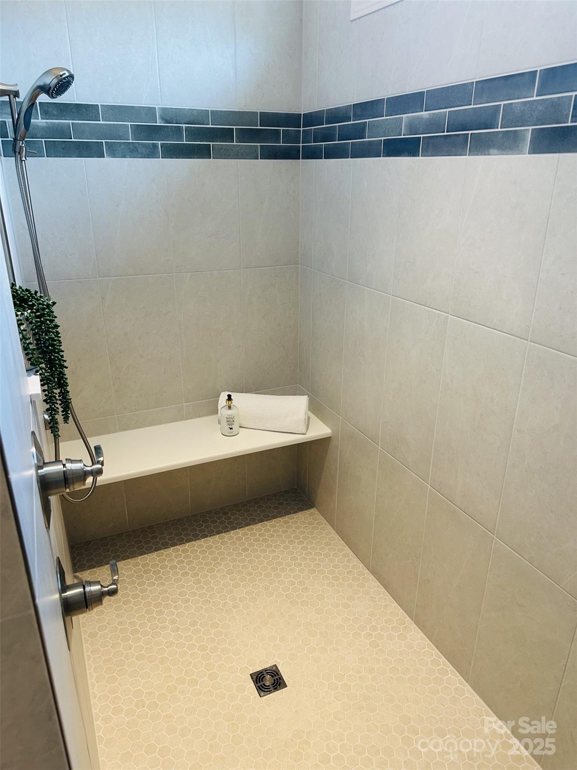 92 Silver Trce Lane Denver, NC 28037 - Photo 8 of 10 a bathroom with a bathtub and shower