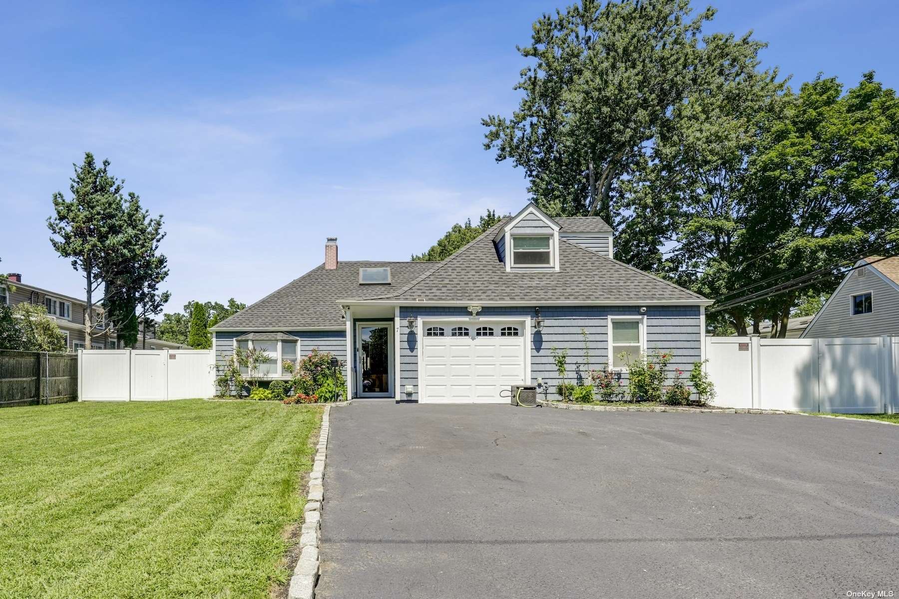 7 Sagebrush Lane, Islandia, NY 11749 Compass