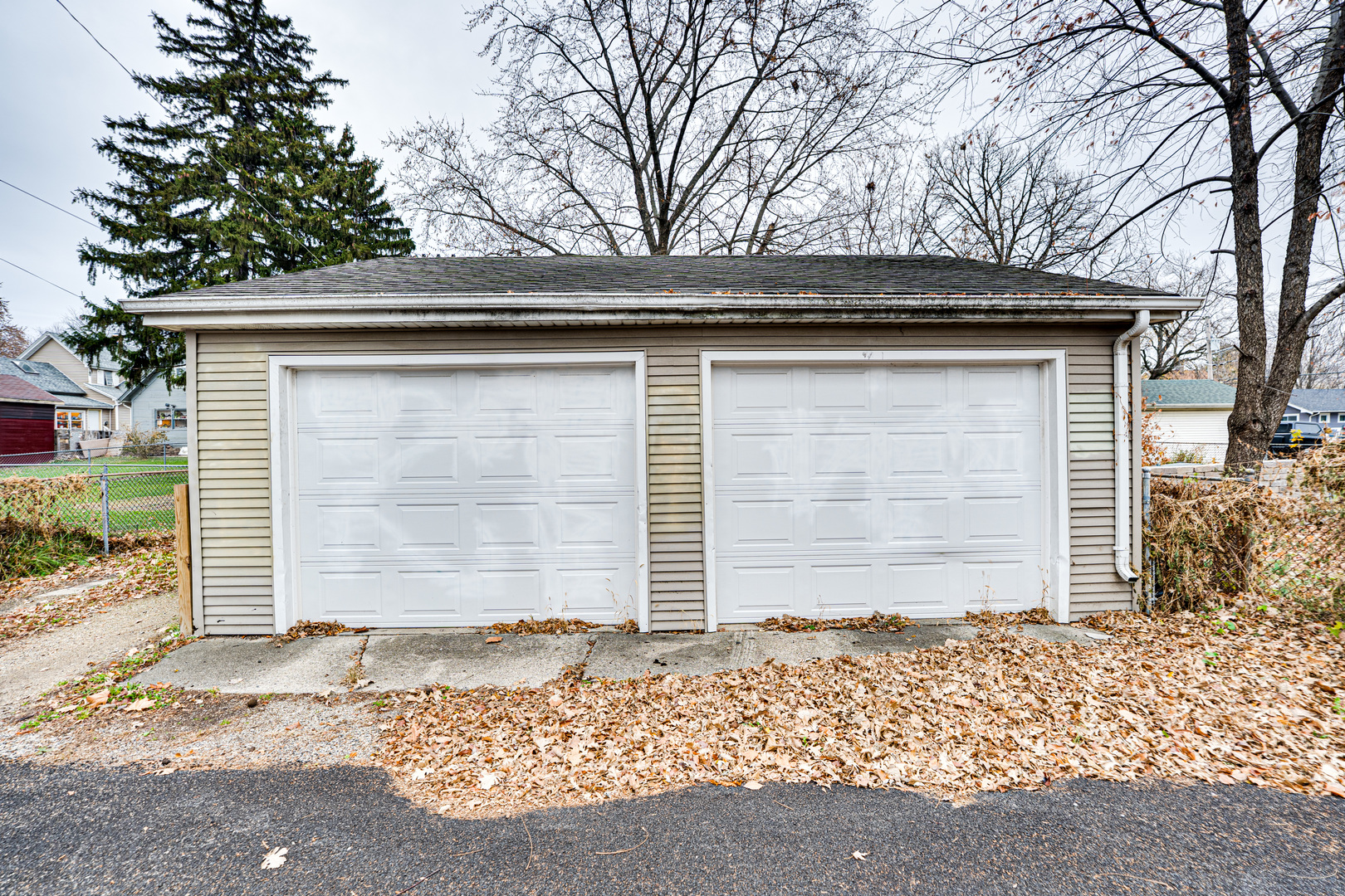 735 Sexton Street, Unit 2 Aurora, IL 60505 - Photo 18 of 18 a house with a outdoor space
