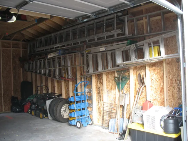 $200 | 2003 North 73rd Court, Unit AG1, Elmwood Park, IL 60707