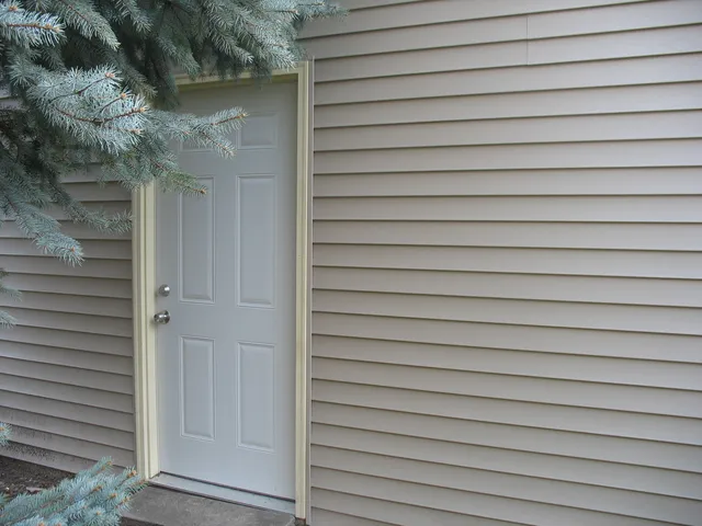 $200 | 2003 North 73rd Court, Unit AG1, Elmwood Park, IL 60707