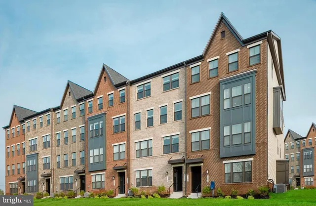 $2,850 | 43357 Radford Divide Terrace, Ashburn, VA 20148