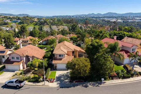 $1,298,000 | 1708 Countryside Drive, Vista, CA 92081