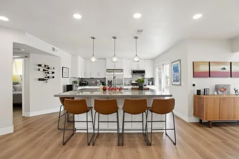 $1,298,000 | 1708 Countryside Drive, Vista, CA 92081