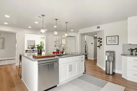 $1,298,000 | 1708 Countryside Drive, Vista, CA 92081