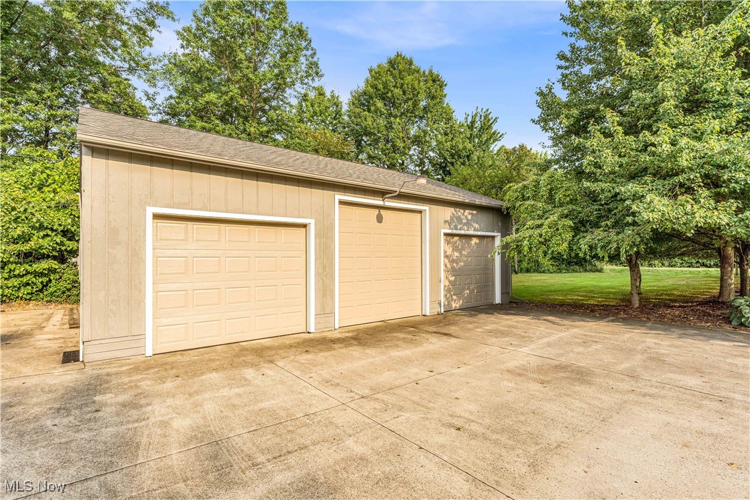 52925 North Ridge Road Vermilion, OH 44089 - Photo 7 of 50