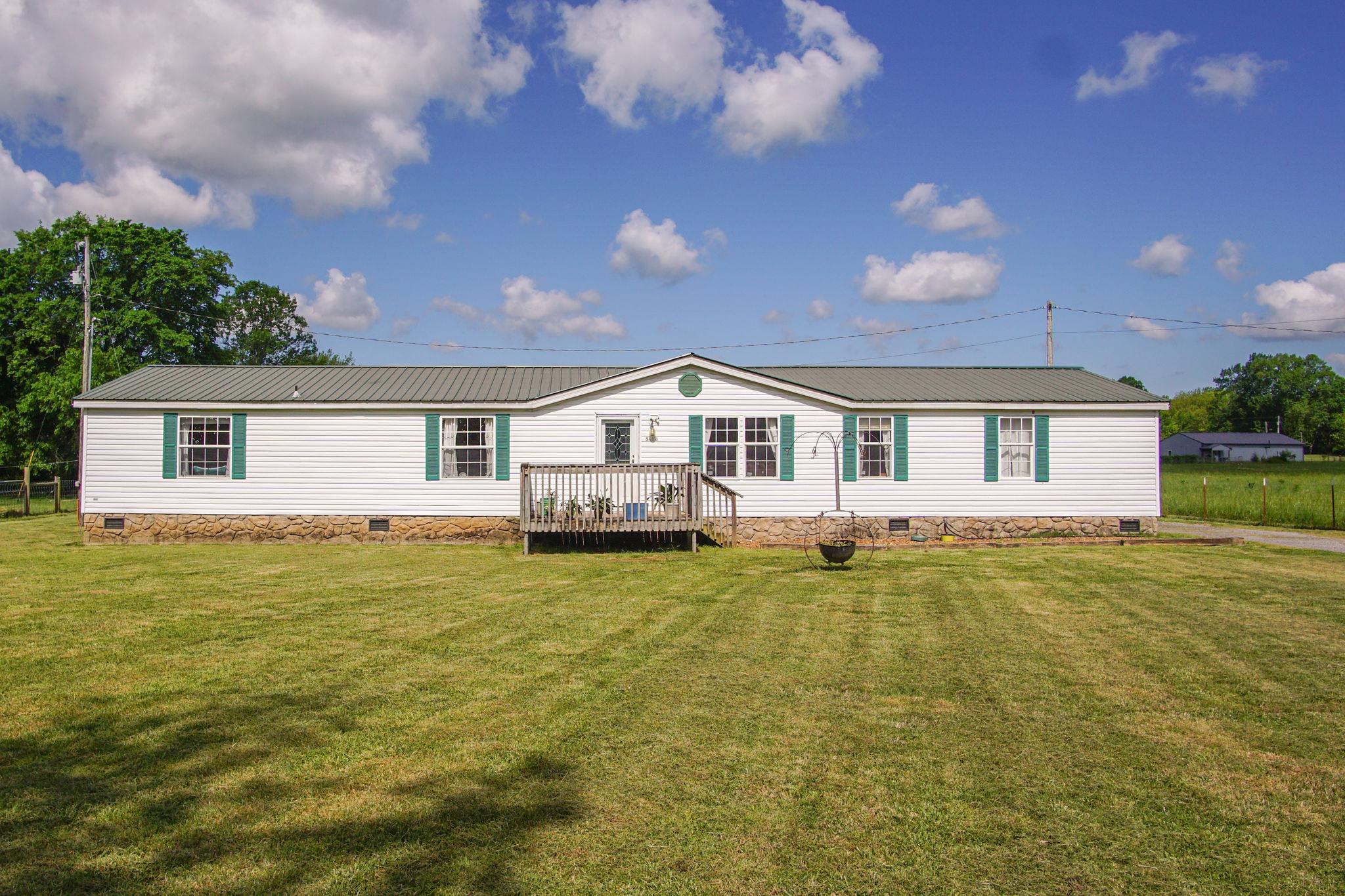 5318 Tobe Robertson Road Columbia, TN 38401 - Photo 1 of 26 WELCOME HOME!