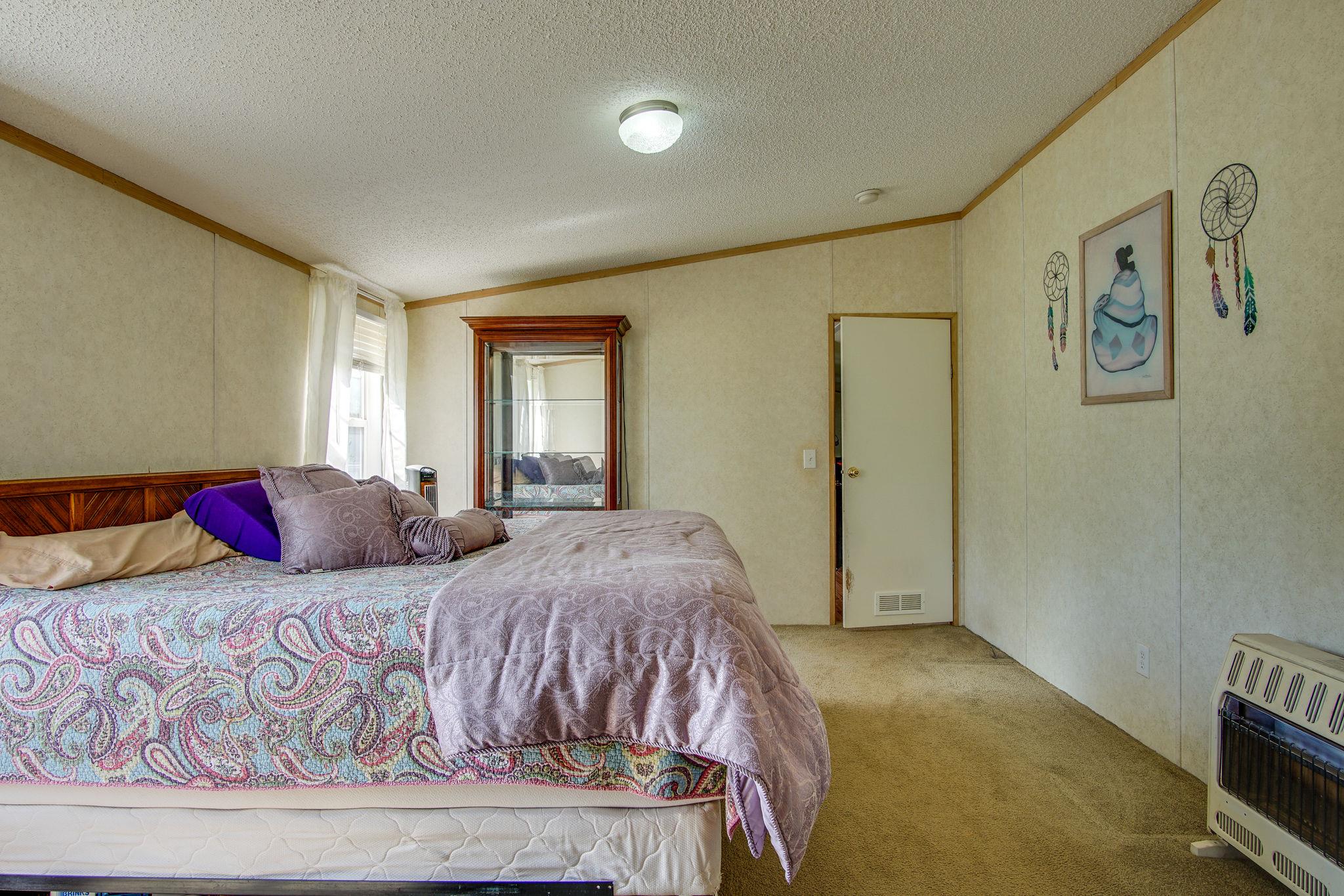 5318 Tobe Robertson Road Columbia, TN 38401 - Photo 17 of 26 You have plenty of space in your master bedroom for all of your favorite things!