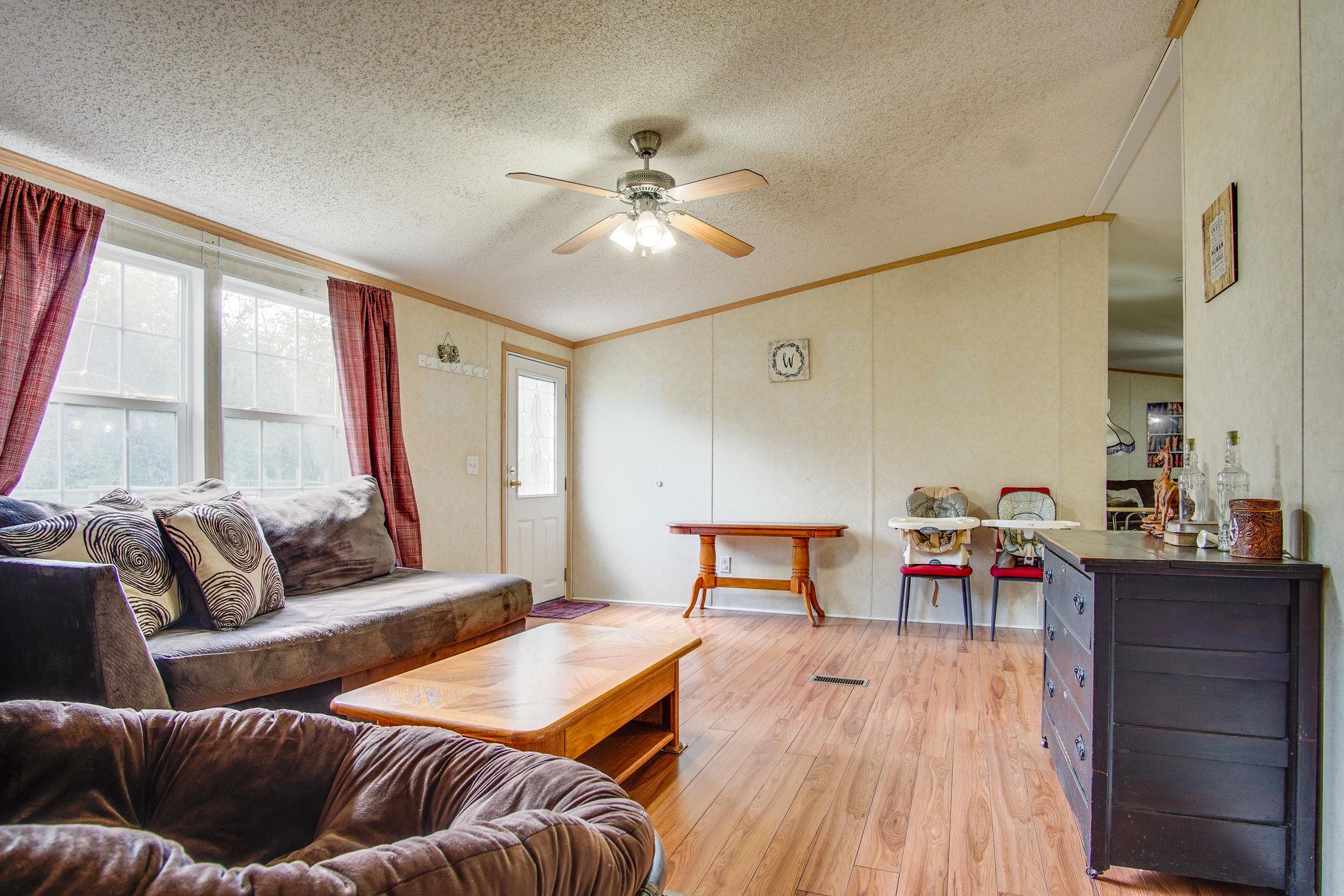 5318 Tobe Robertson Road Columbia, TN 38401 - Photo 5 of 26 This living room is the perfect place to gather your friends and family!