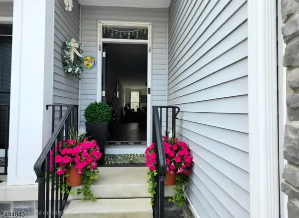 $775,000 | 27 Wisteria Court, Monroe Township, NJ 08831