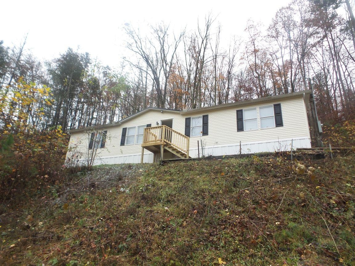 1918 Demory Road La Follette, TN 37766 - Photo 1 of 31 Gallery Image 1