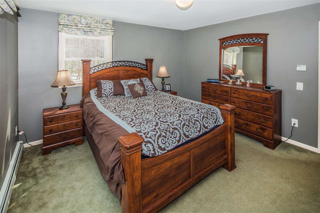 401 Oak Lodge Road Rochester, VT 05767 - Photo 14 of 38