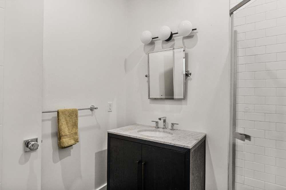131 Main Street, Unit 2A1 Burlington, VT 05401 - Photo 13 of 39
