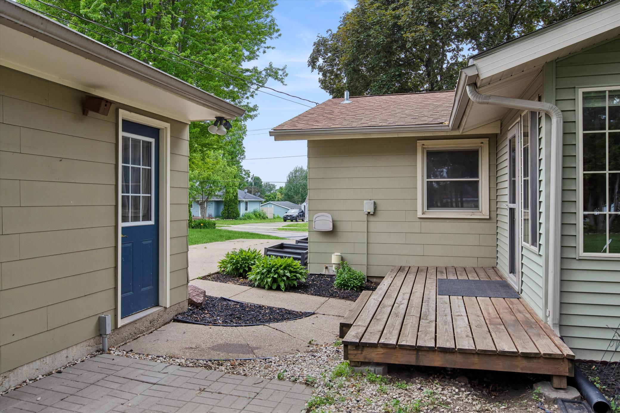 833 9th Avenue Southwest Faribault, MN 55021 - Photo 28 of 34