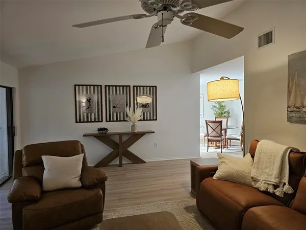 $3,450 | 4408 La Jolla Drive, Unit 19A, Bradenton, FL 34210