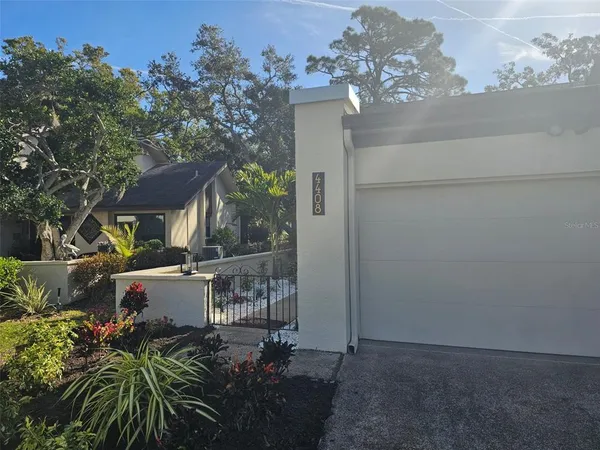 $3,450 | 4408 La Jolla Drive, Unit 19A, Bradenton, FL 34210