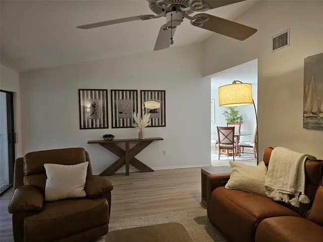 $3,450 | 4408 La Jolla Drive, Unit 19A, Bradenton, FL 34210