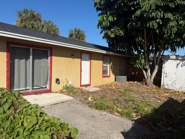 $2,200 | 5358 Wallis Road, Royal Palm Estates, FL 33415