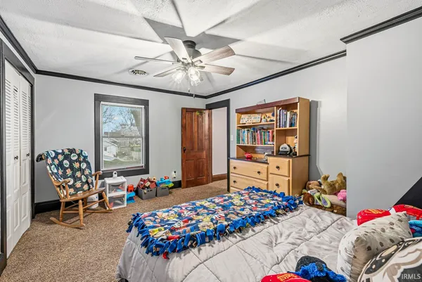 $295,000 | 403 East Centennial Street, Nappanee, IN 46550