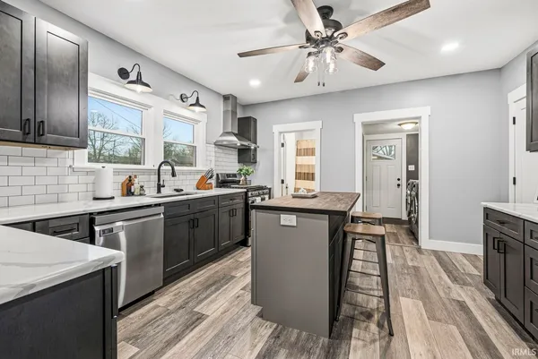 $295,000 | 403 East Centennial Street, Nappanee, IN 46550